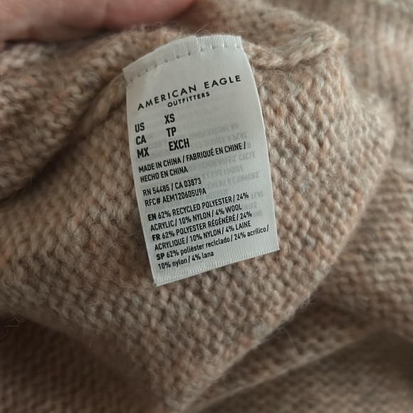NWT American Eagle Light Pink Pattern Winter Pullover Turtleneck Sweater X-Small - Picture 6 of 6